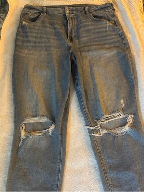 AE High-Rise Stretch Mom Jeans | Size: 16 Long  *2020*